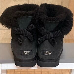 UGG Mini Bailey Corduroy Bow Boot In Black Size 10
